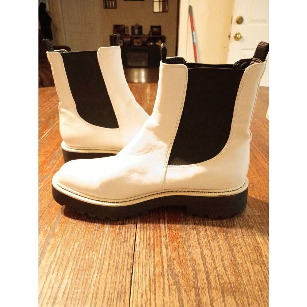 11M Sam Edelman Laguna Chelsea Lug Boots Leather Off White Cream Black